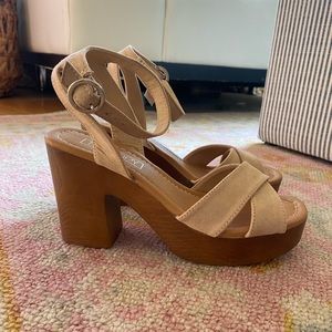 PRINCESS POLLY Suede Wood Heel